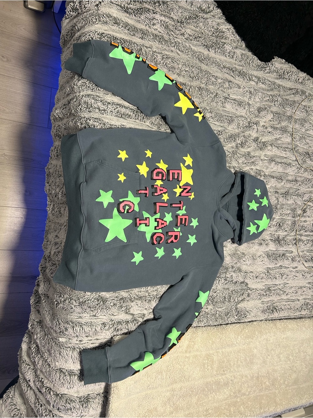 Kid Cudi Grey Pullover Hoodie with Subtle Printed Logo